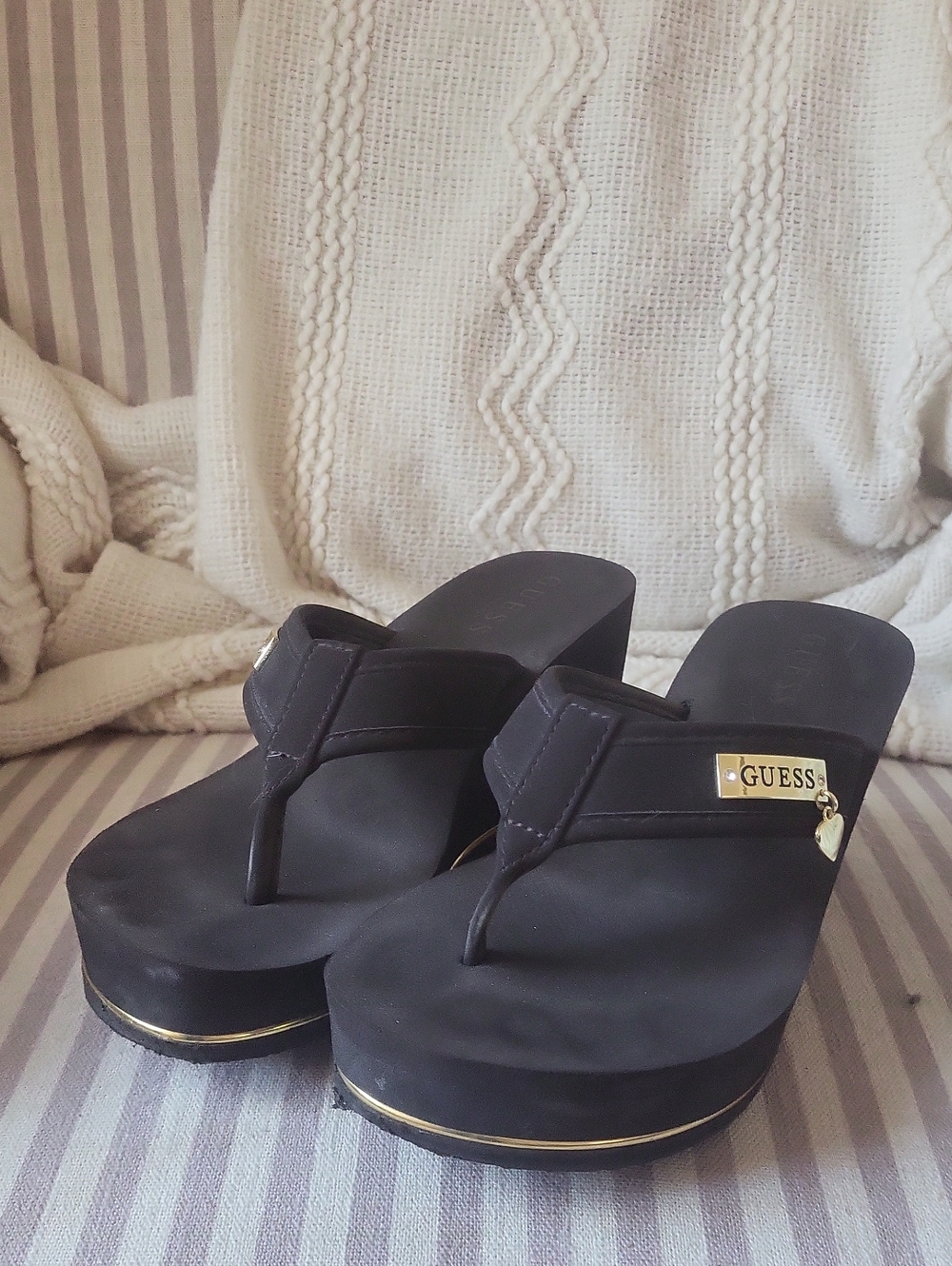 GUESS Black Platform Thong Sandals with Gold Logo And Heart Charm